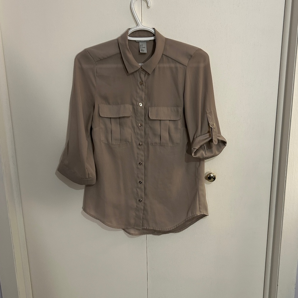 H&M Size 4 Tan Shirt with Gold Coloured Buttons